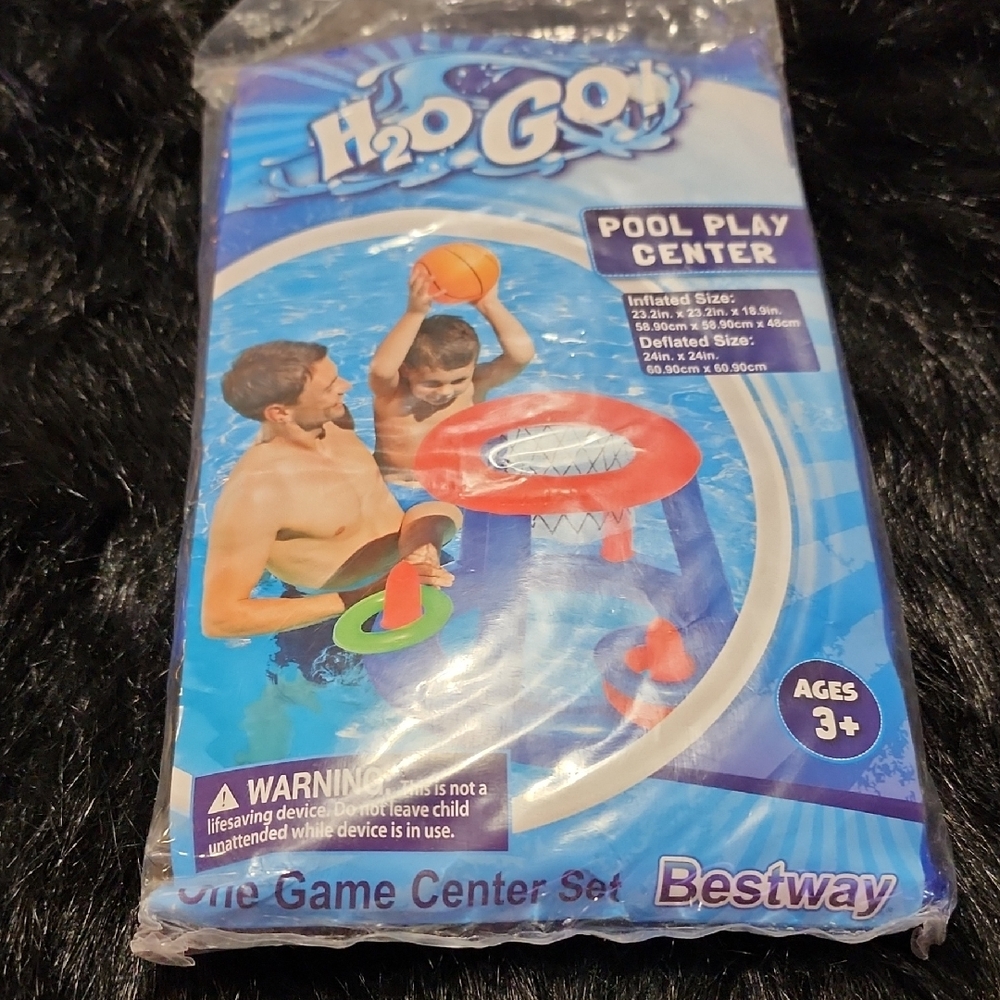 Bestway H2O Go! Pool Play Center. Ages 3+.  Blue Color.